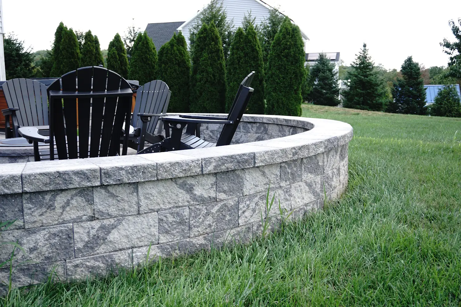 Colonial Landscape Wall by Nicolock - Nolt's Garden Center